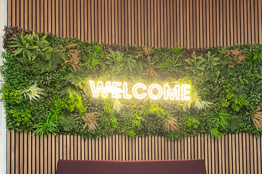 Artificial green wall panel with mixed green, purple, red foliage,white flowers 100x100 cm